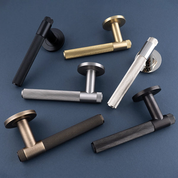 Kingston KNURL door lever on rose - solid brass