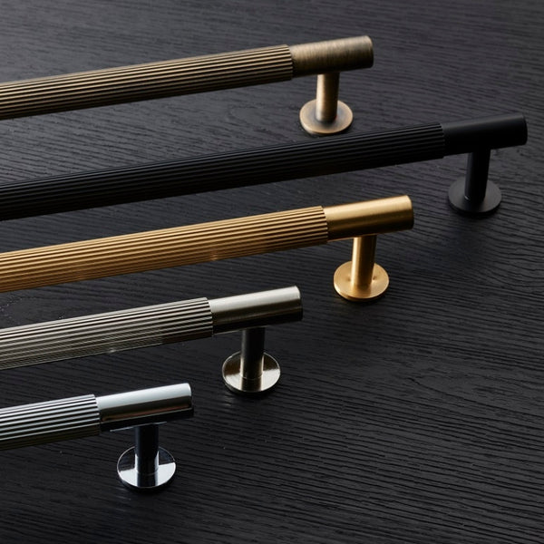 FTD710 LINED Cabinet Pull Handle - solid brass