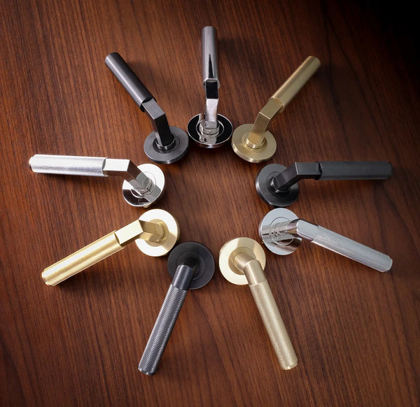 Hurricane Plain door lever on rose - solid brass