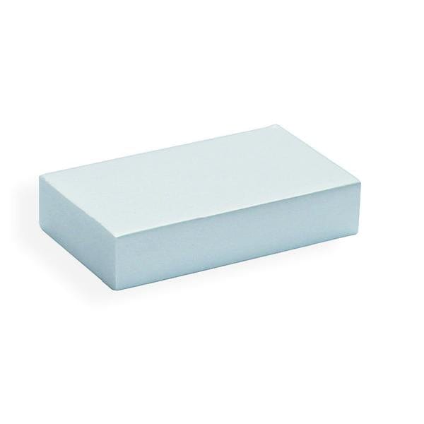 Finger pull flat cabinet handle