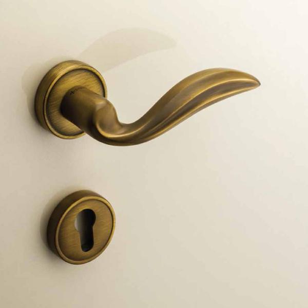 Diana - Matt Antique Bronze door handle