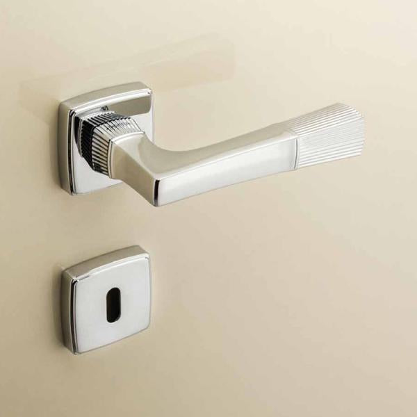 Lucina -Chrome door handle