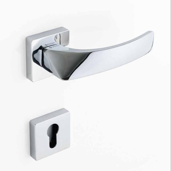 Orion - Chrome door handles